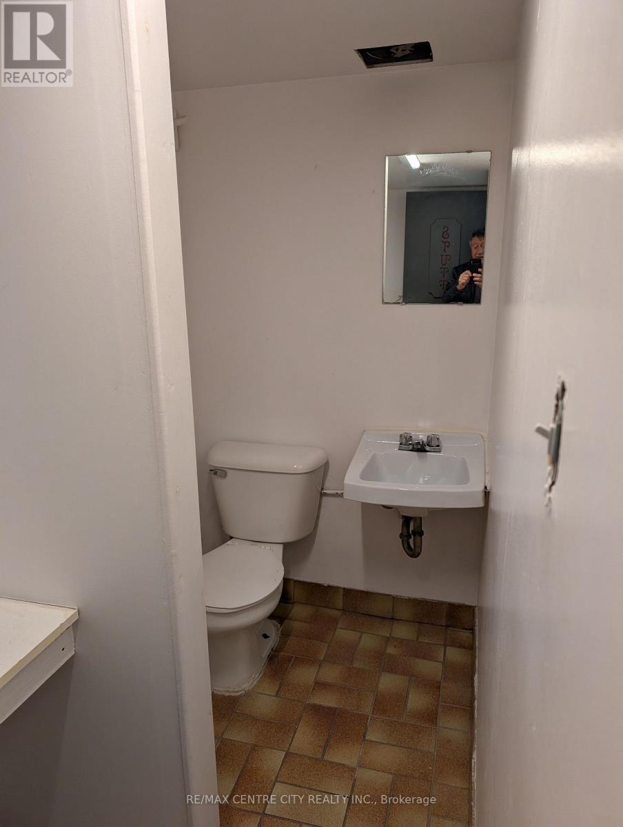 Lower Level - 1544 Dundas Street, London East (East H), ON