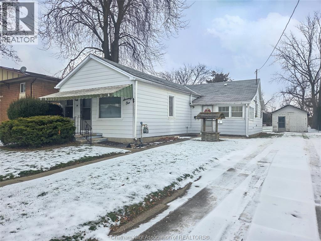 71 Taylor Avenue North East, Chatham, ON - Outdoor