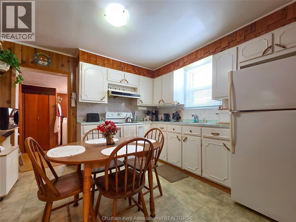 71 Taylor Avenue North East, Chatham, ON - Indoor