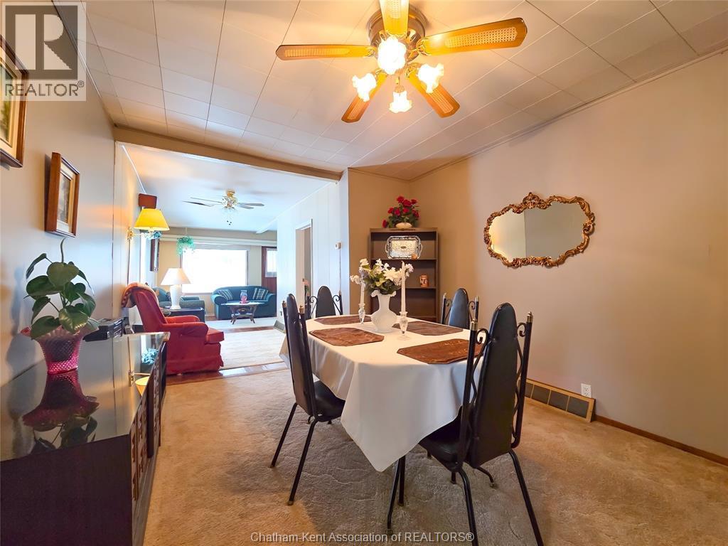 71 Taylor Avenue North East, Chatham, ON - Indoor Photo Showing Dining Room