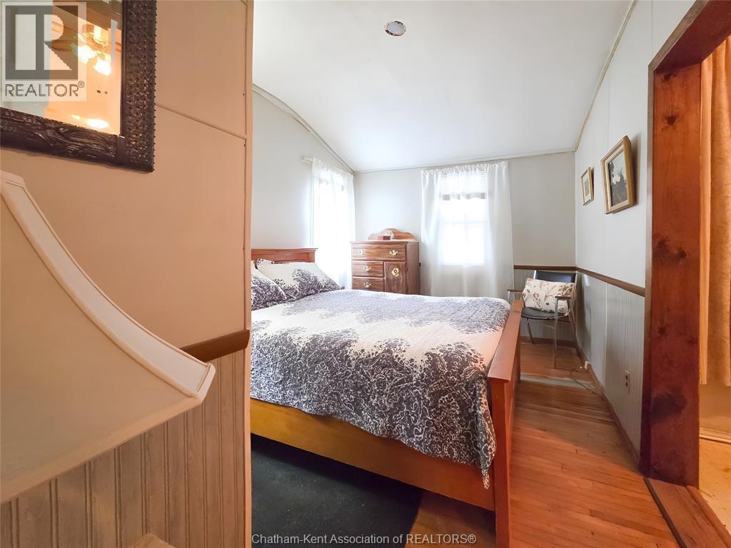 71 Taylor Avenue North East, Chatham, ON - Indoor Photo Showing Bedroom