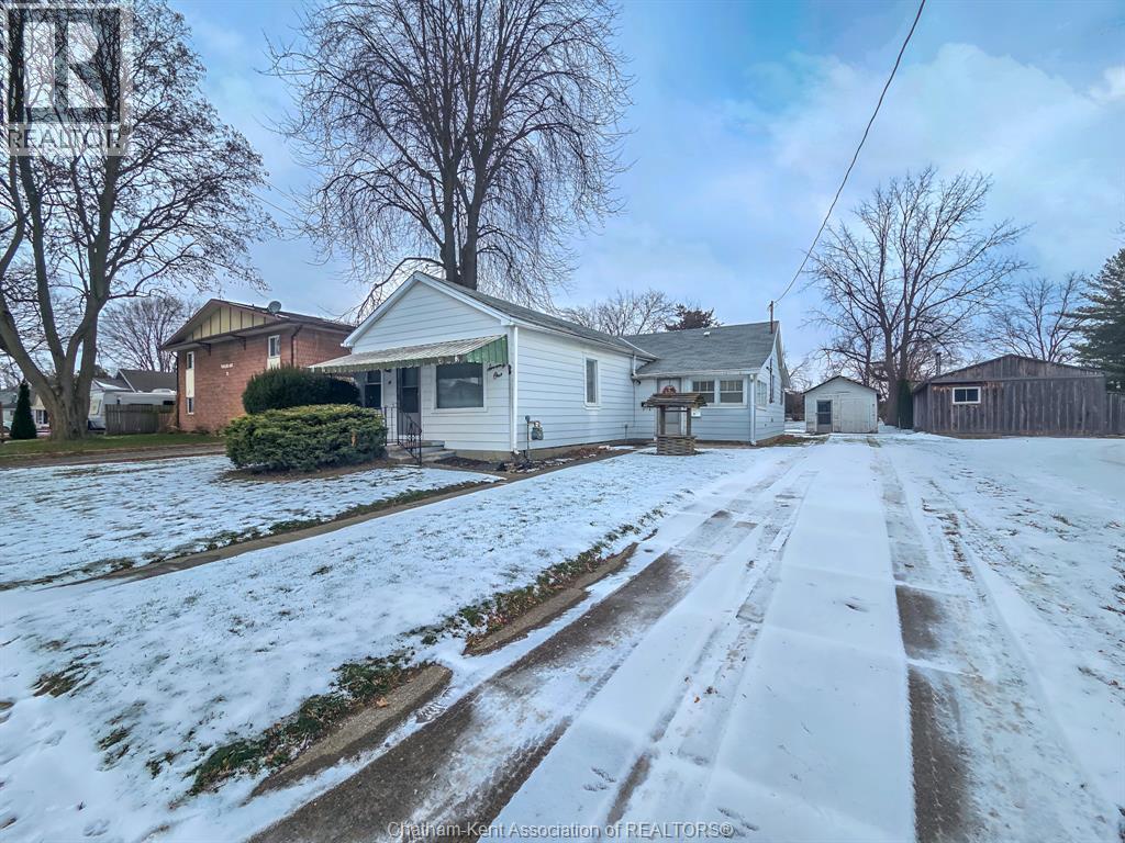 71 Taylor Avenue North East, Chatham, ON - Outdoor