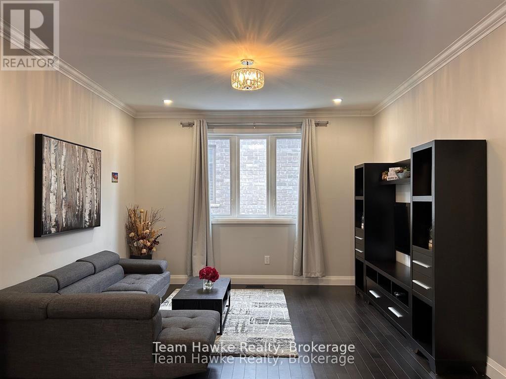 152 Bishop Drive, Barrie (Ardagh), ON - Indoor