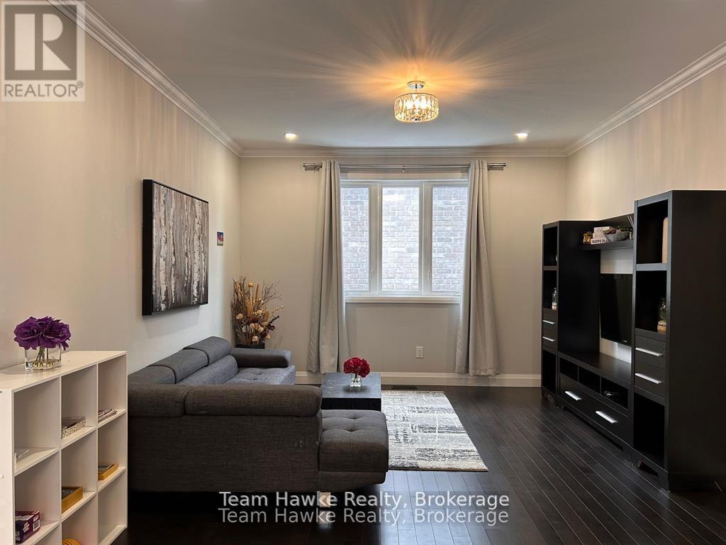 152 Bishop Drive, Barrie (Ardagh), ON - Indoor