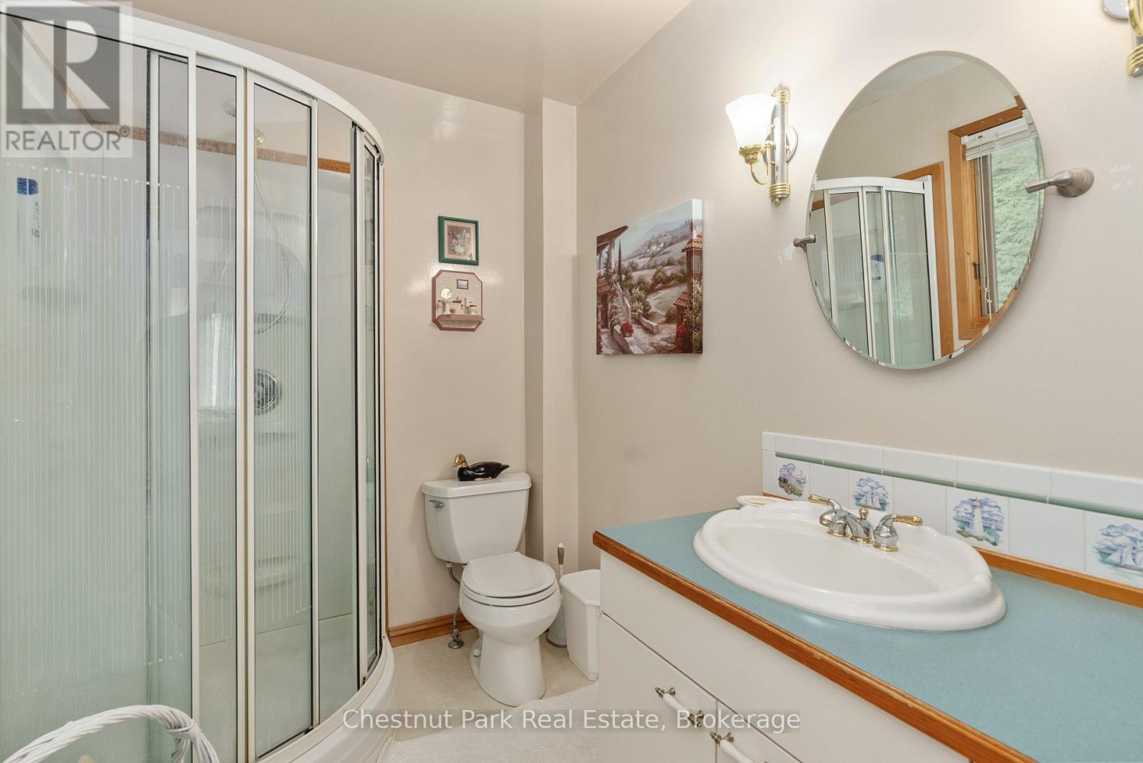 652 North Waseosa Lake Road, Huntsville (Chaffey), ON - Indoor Photo Showing Bathroom