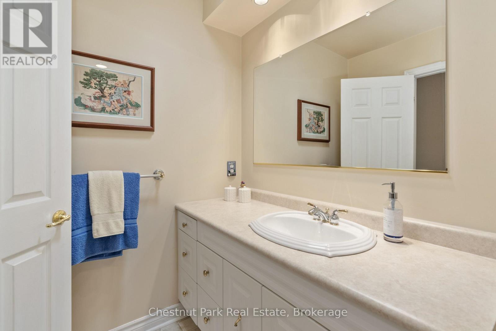 652 North Waseosa Lake Road, Huntsville (Chaffey), ON - Indoor Photo Showing Bathroom