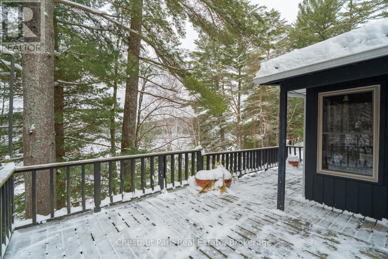 652 North Waseosa Lake Road, Huntsville (Chaffey), ON - Outdoor With Deck Patio Veranda