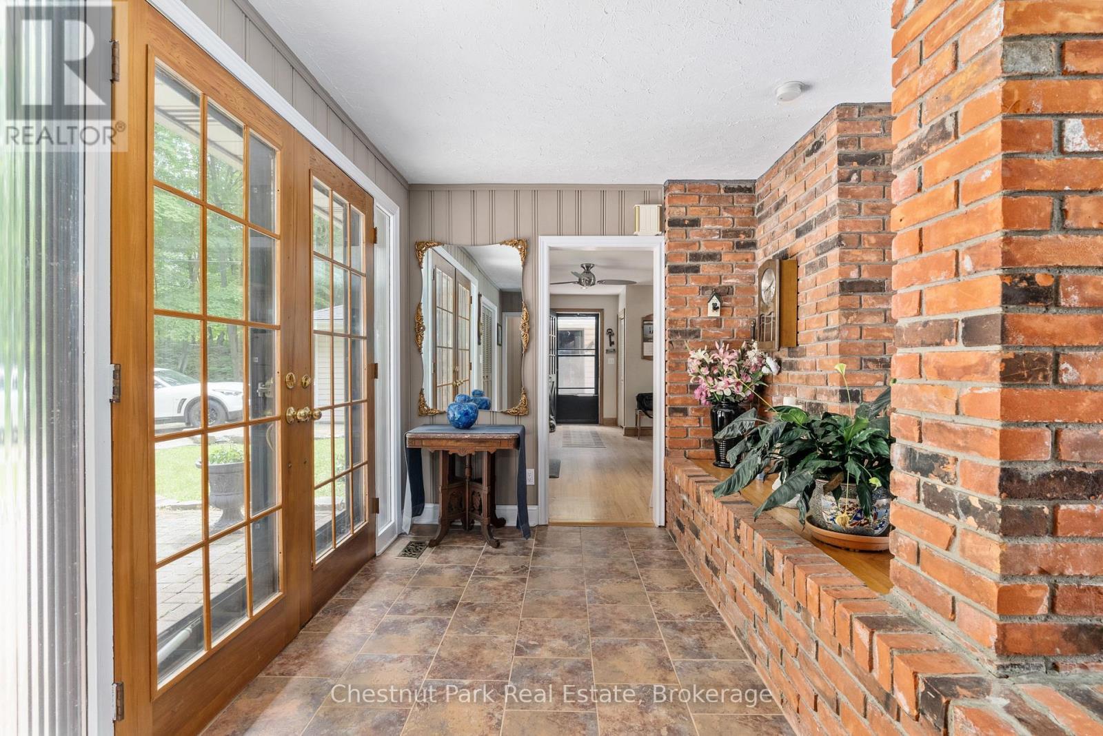 652 North Waseosa Lake Road, Huntsville (Chaffey), ON - Indoor Photo Showing Other Room