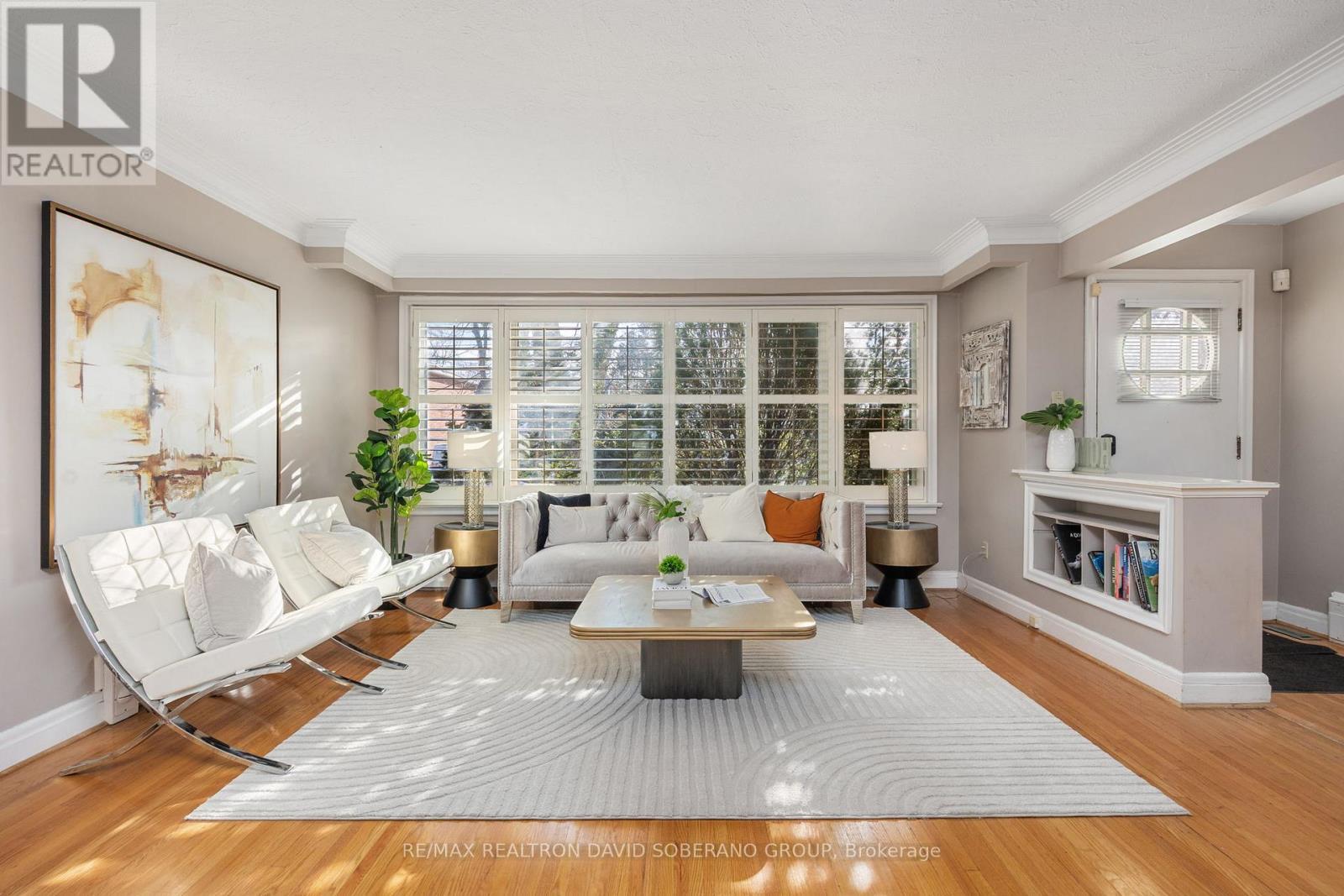 112 York Downs Drive, Toronto, ON - Indoor Photo Showing Living Room With Fireplace