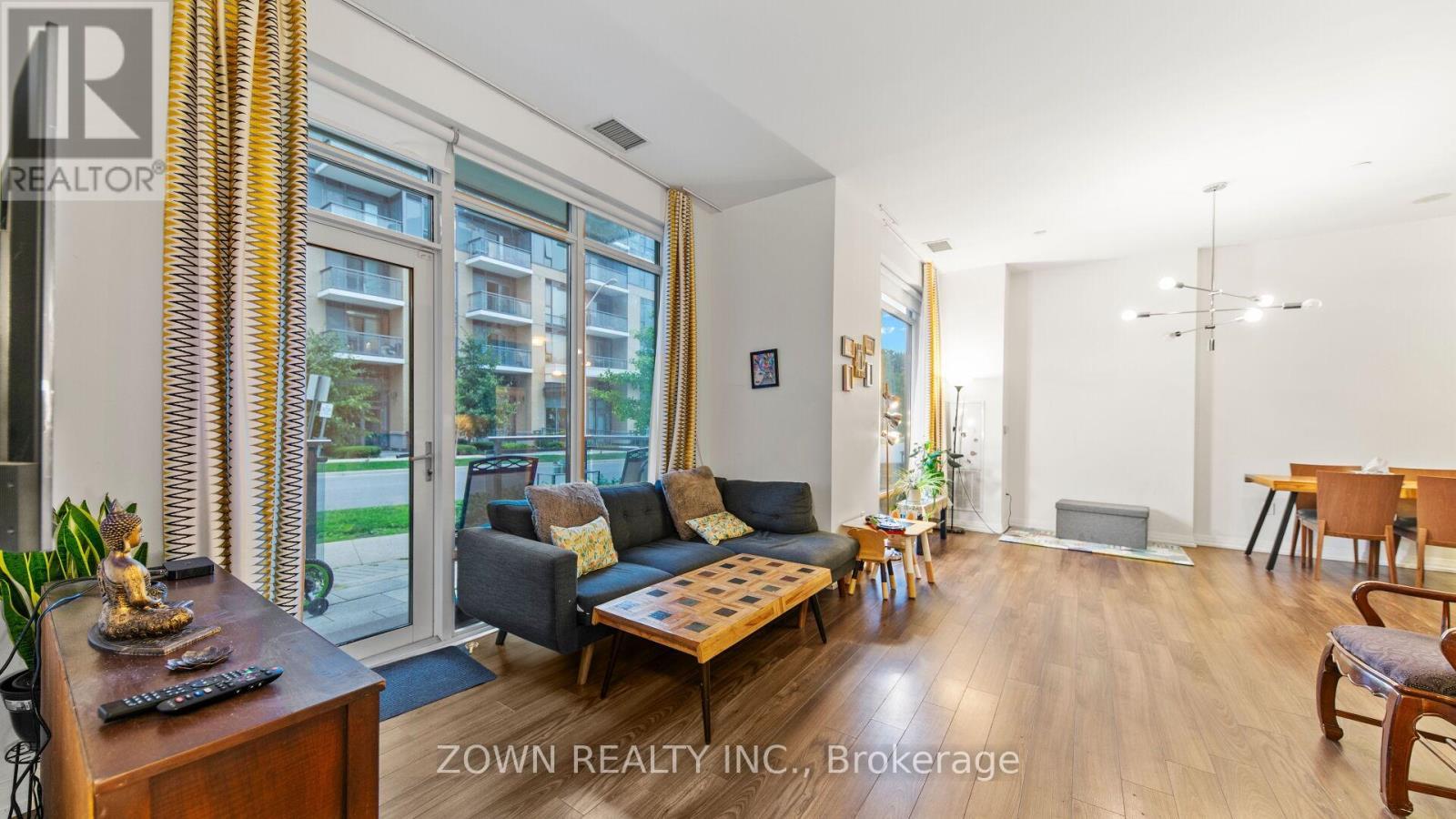 124 - 55 Ann O'Reilly Road, Toronto, ON - Indoor Photo Showing Living Room