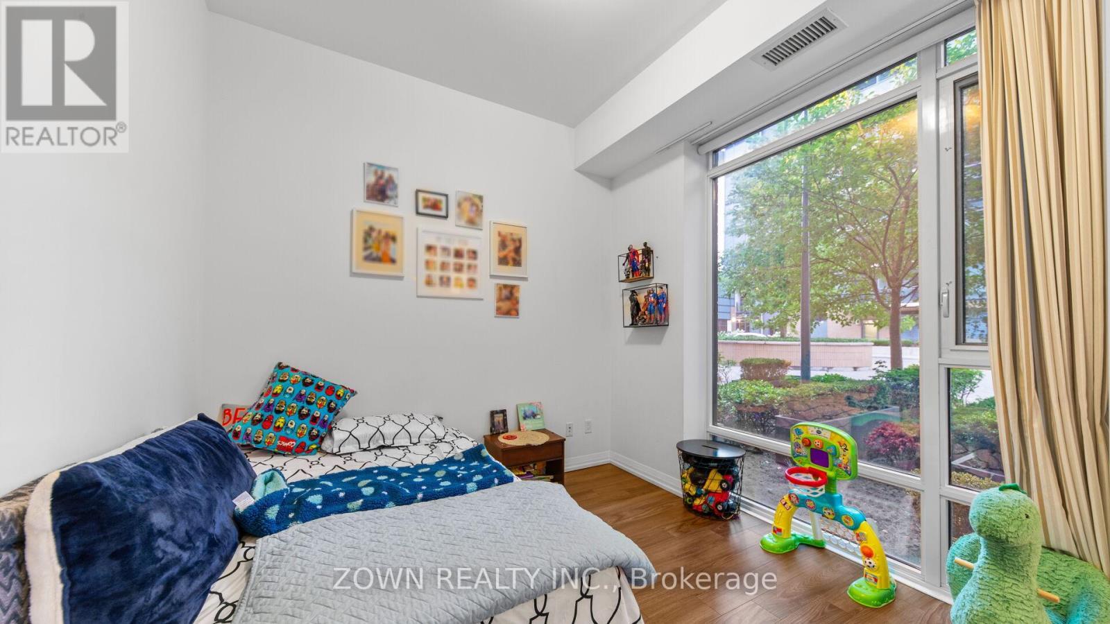 124 - 55 Ann O'Reilly Road, Toronto, ON - Indoor Photo Showing Bedroom