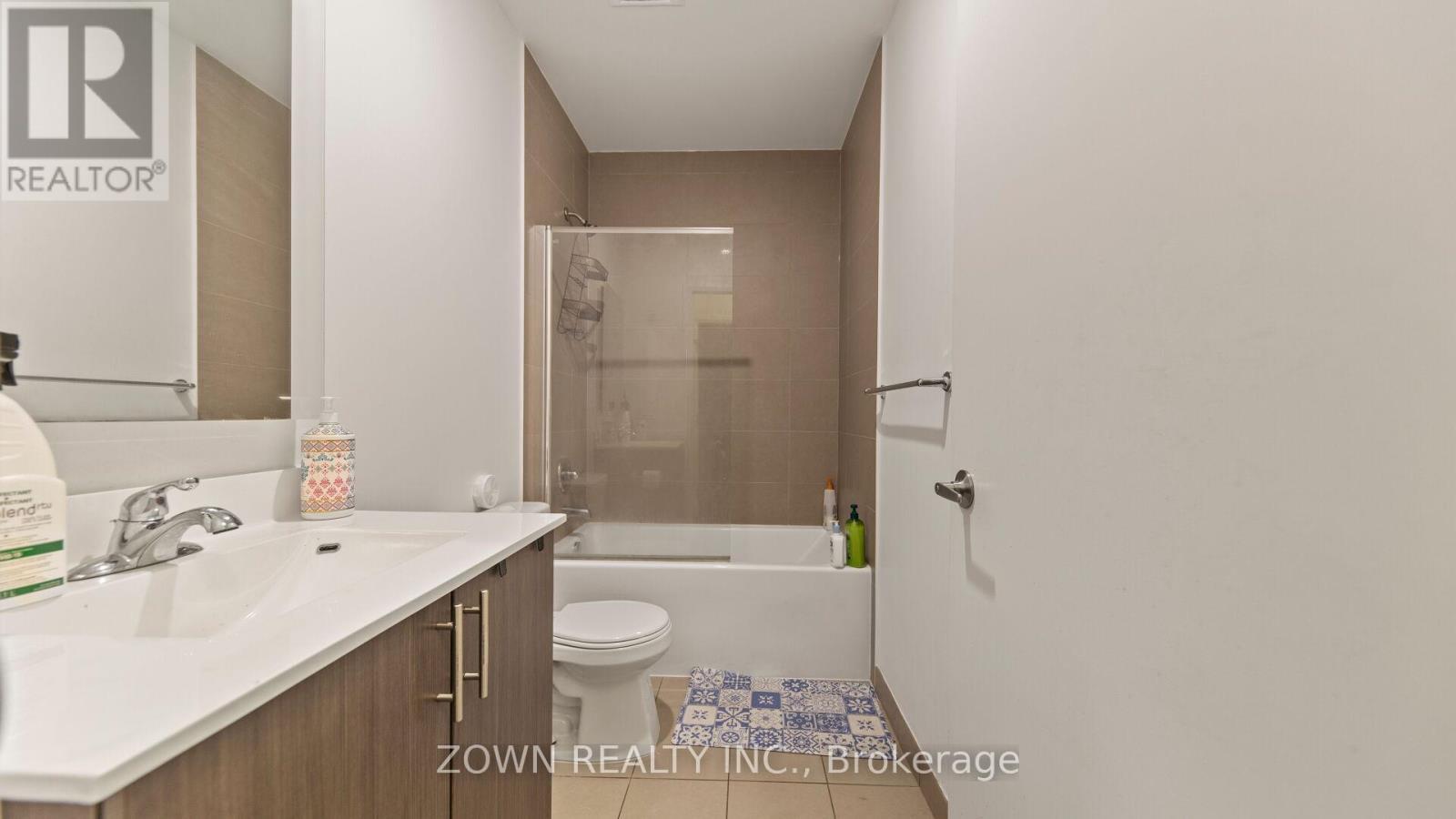 124 - 55 Ann O'Reilly Road, Toronto, ON - Indoor Photo Showing Bathroom