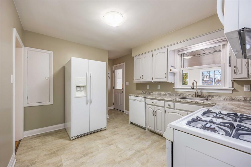 1384 Athena Avenue, Sarnia, ON