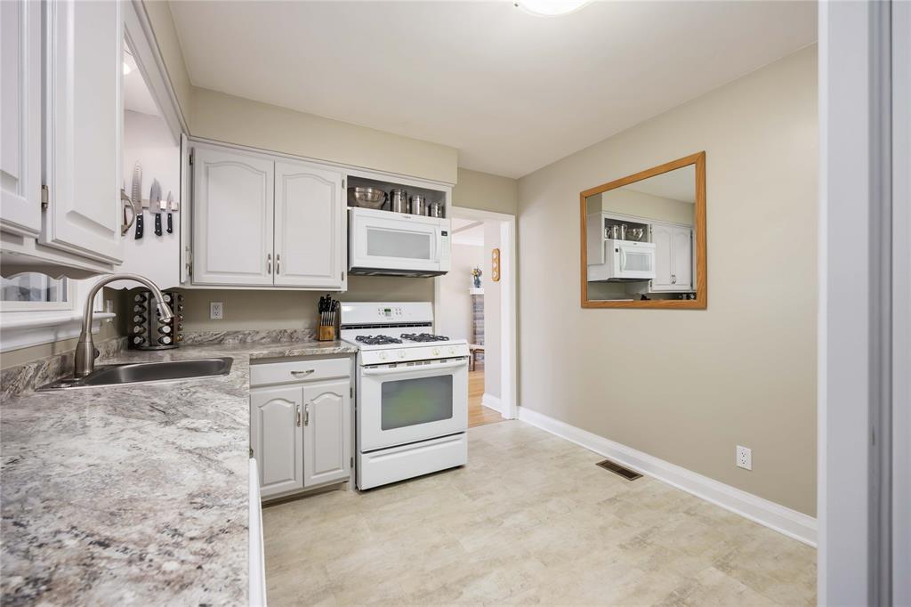 1384 Athena Avenue, Sarnia, ON