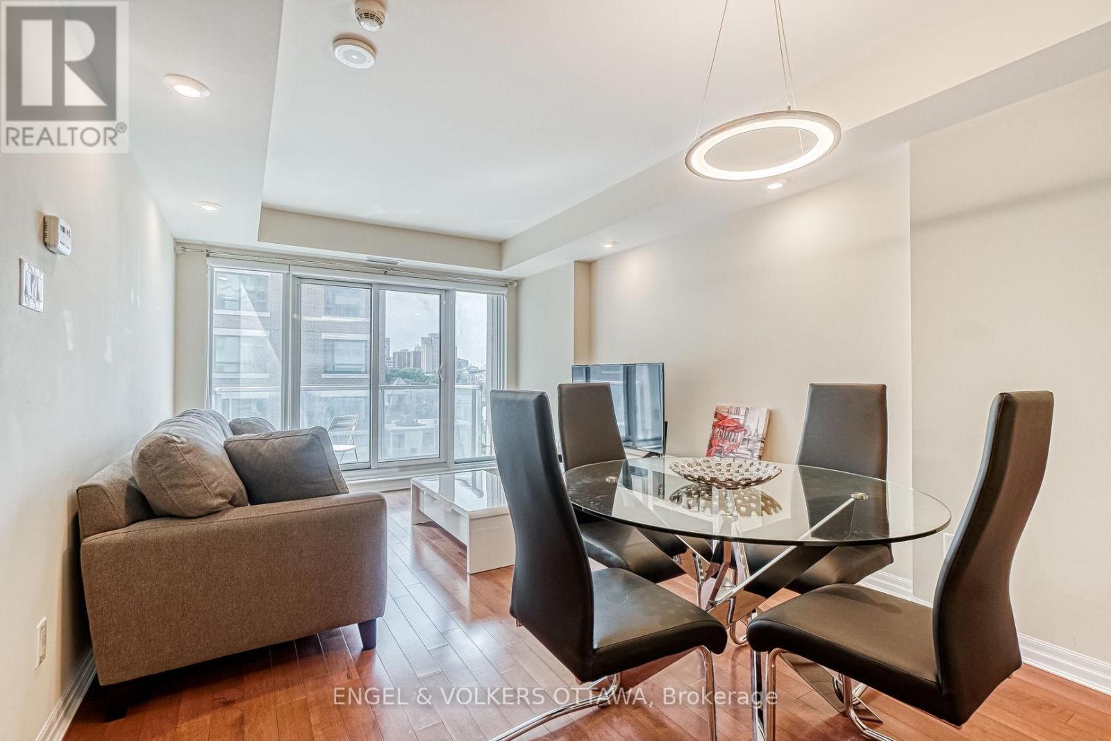 804 - 195 Besserer Street, Ottawa, ON - Indoor Photo Showing Dining Room