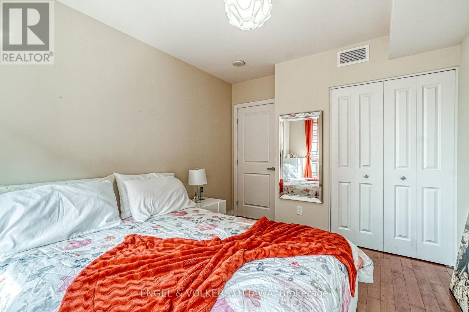 804 - 195 Besserer Street, Ottawa, ON - Indoor Photo Showing Bedroom