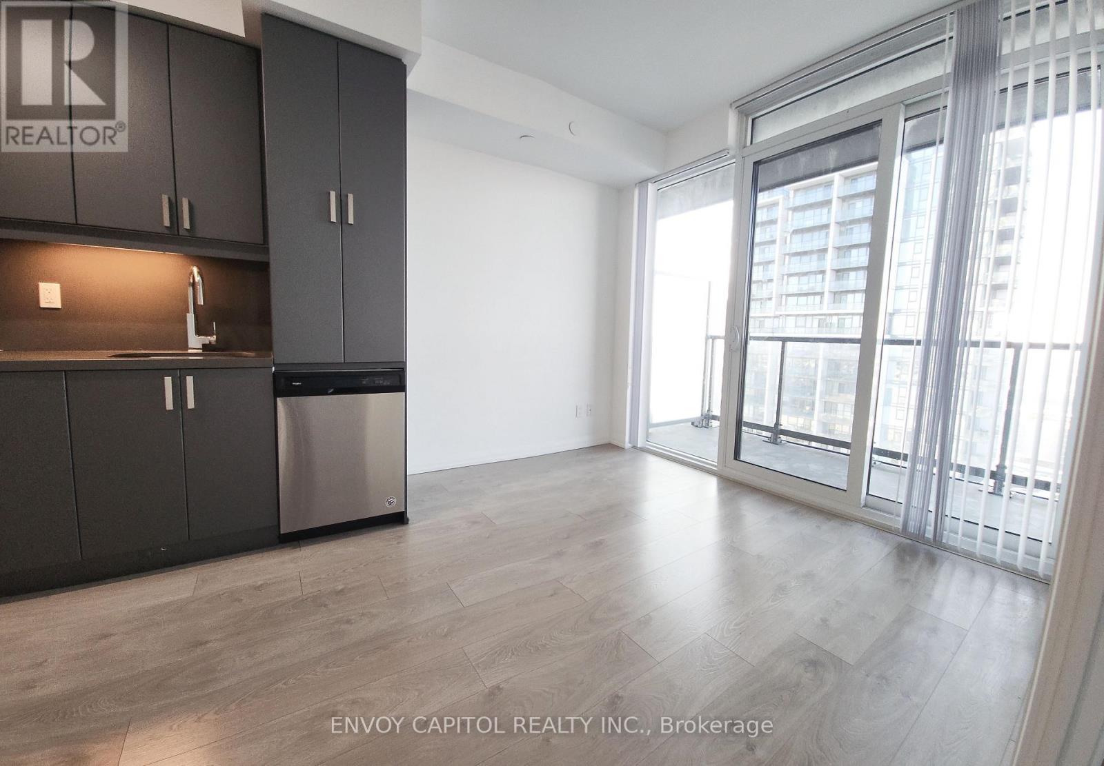 2411 - 7895 Jane Street, Vaughan, ON - Indoor