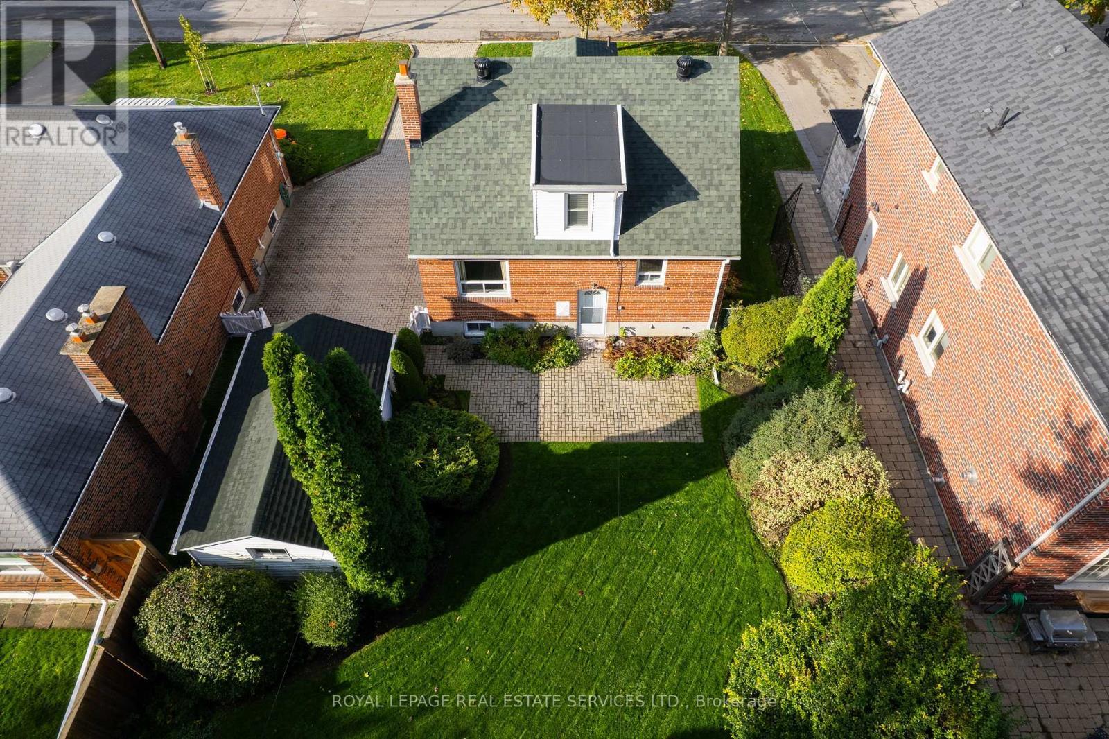 15 Burnelm Drive, Toronto, ON - Outdoor