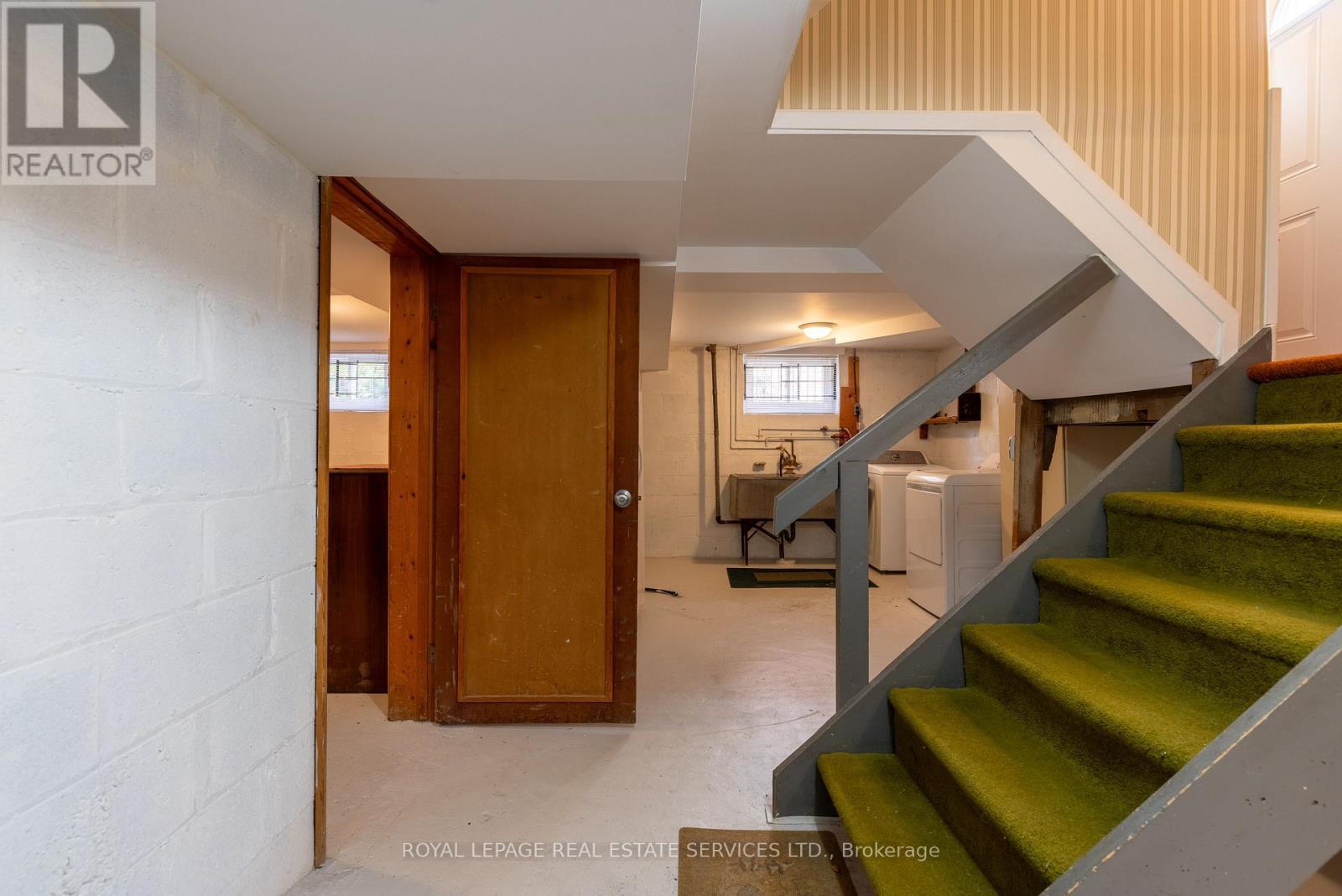 15 Burnelm Drive, Toronto, ON - Indoor Photo Showing Other Room