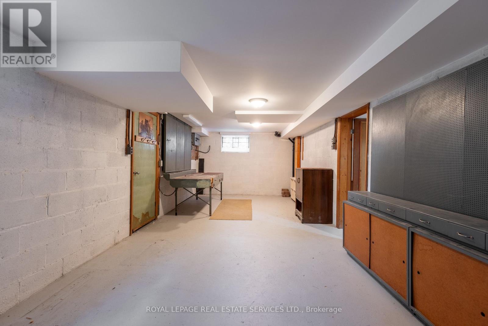 15 Burnelm Drive, Toronto, ON - Indoor Photo Showing Other Room