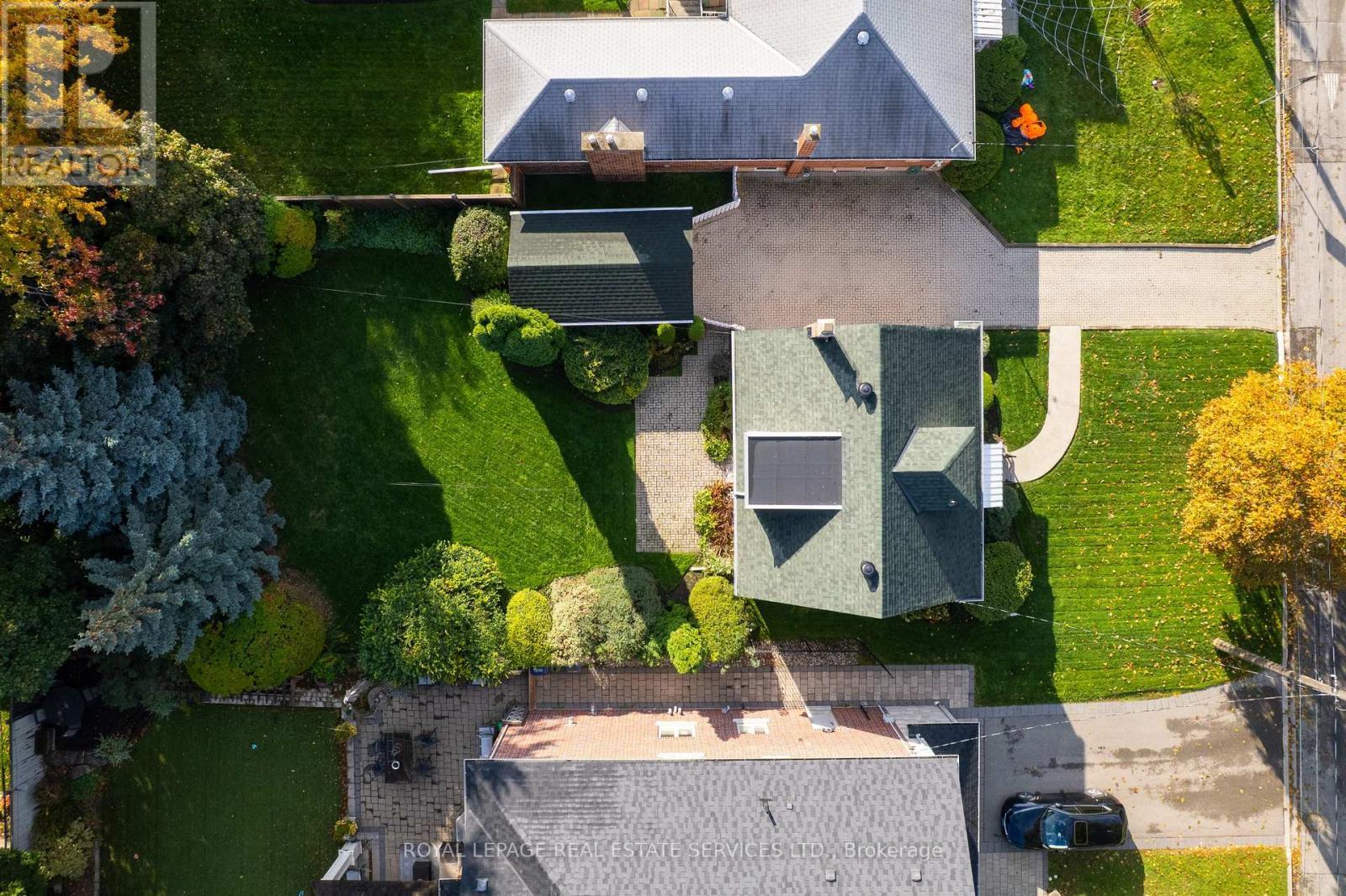 15 Burnelm Drive, Toronto, ON - Outdoor