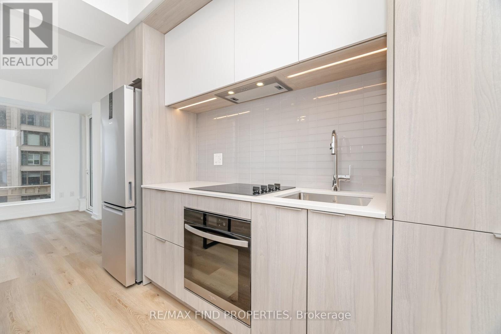 3205 - 395 Square One Drive, Mississauga, ON