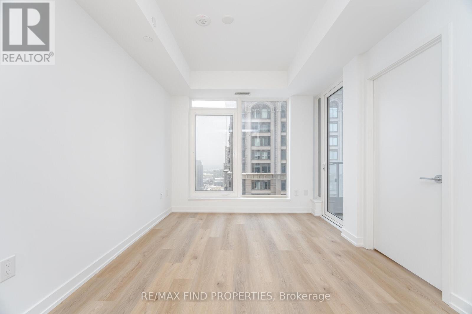 3205 - 395 Square One Drive, Mississauga, ON