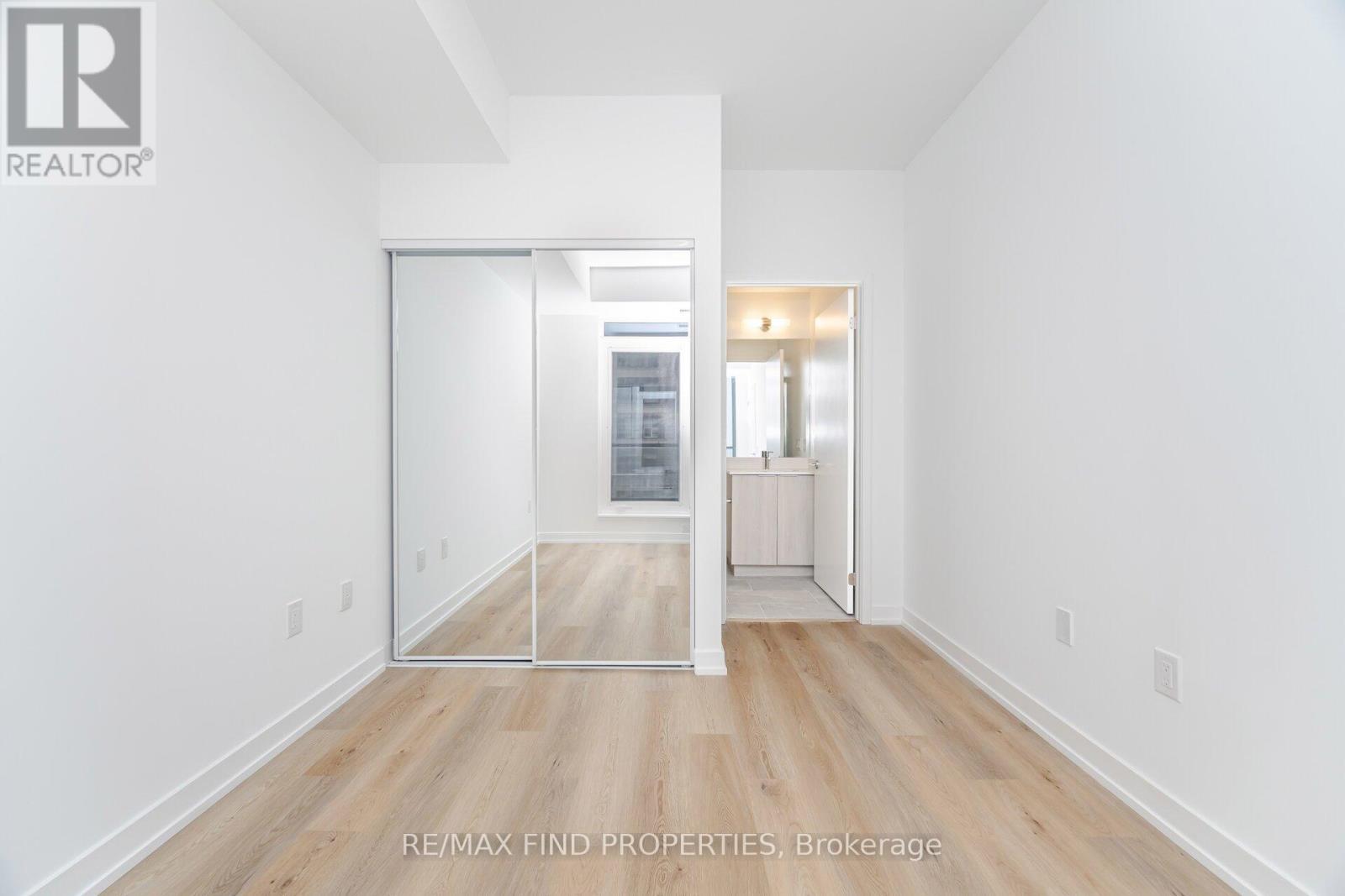 3205 - 395 Square One Drive, Mississauga, ON