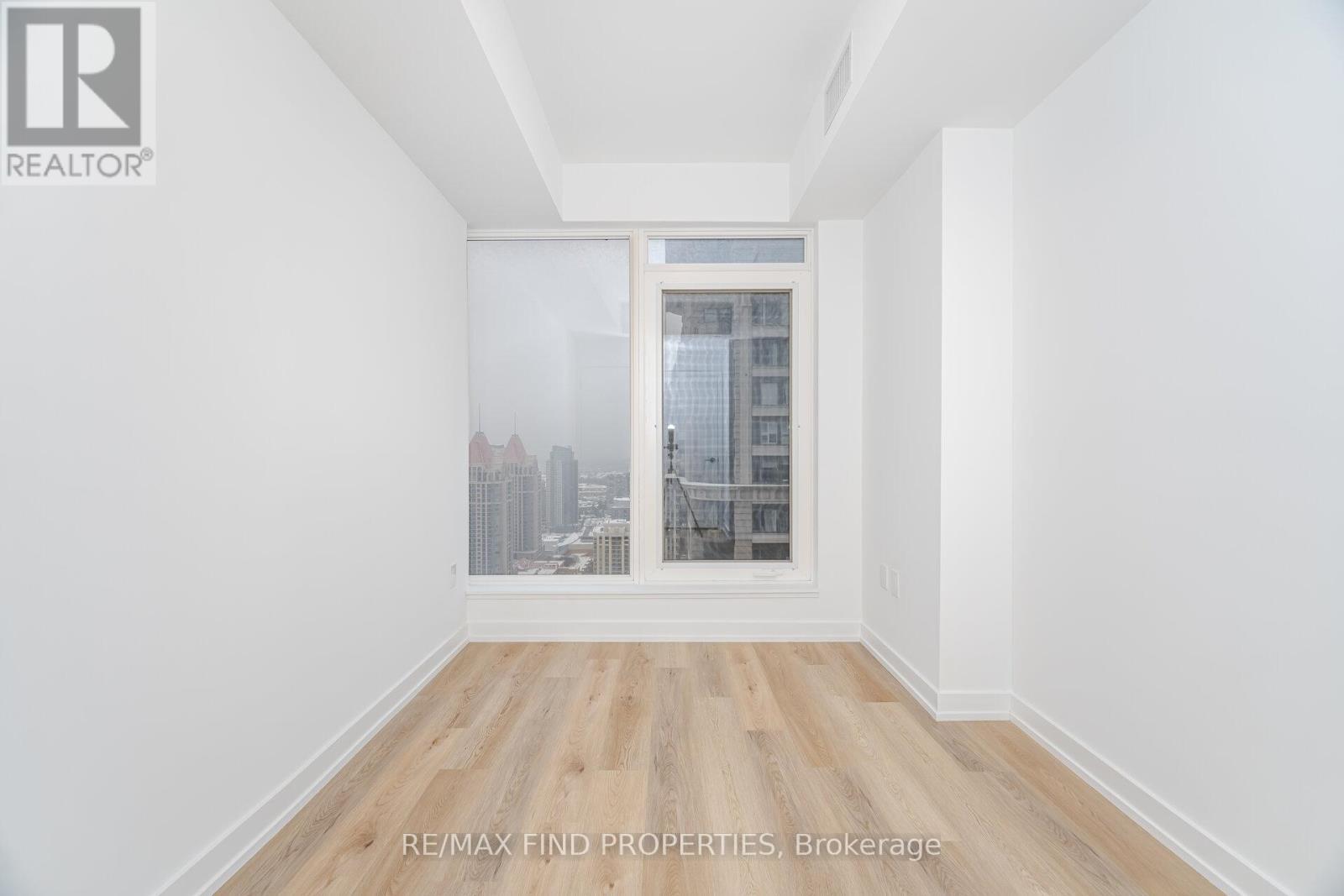 3205 - 395 Square One Drive, Mississauga, ON