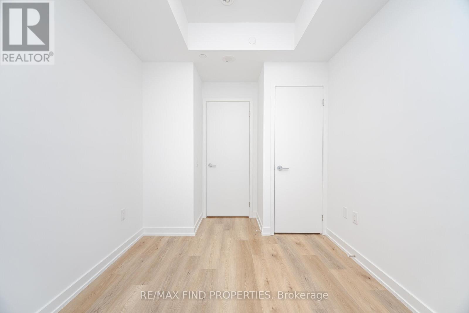 3205 - 395 Square One Drive, Mississauga, ON