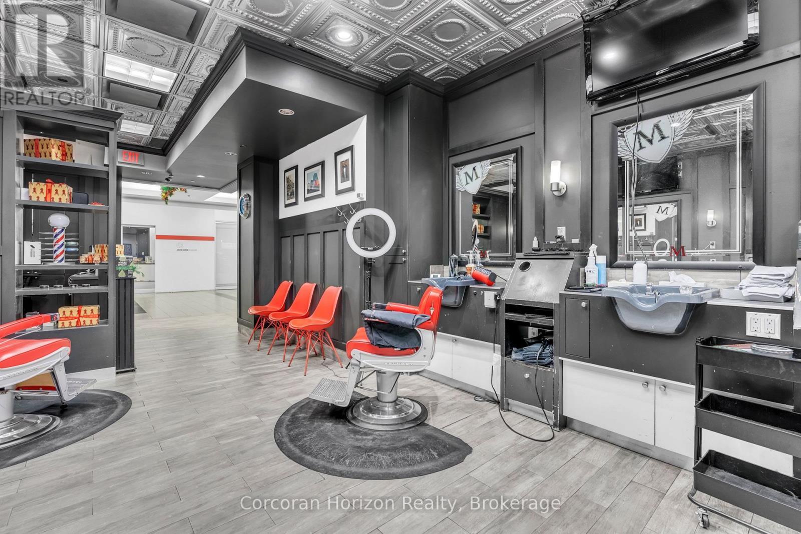 168 - 2 King Street W, Hamilton (Central), ON