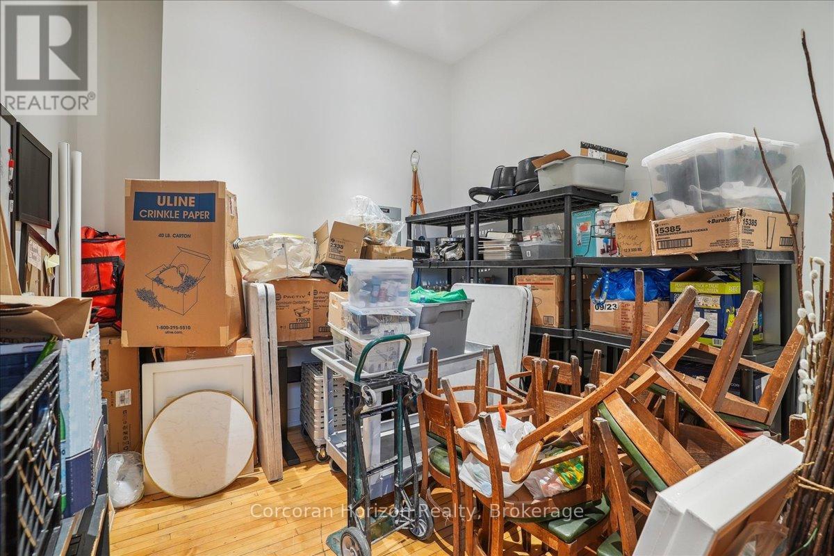 200 - 41 King William Street, Hamilton (Beasley), ON