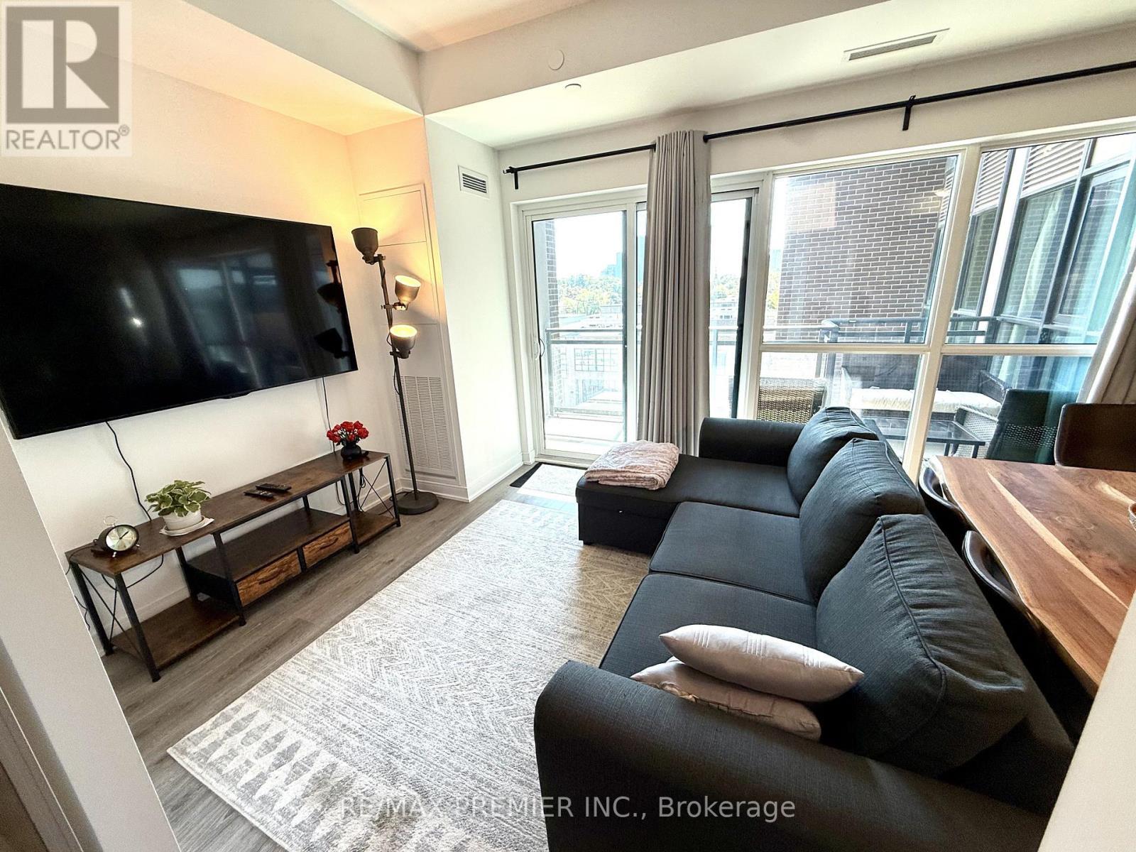 515 - 25 Neighbourhood Lane, Toronto, ON - Indoor Photo Showing Living Room