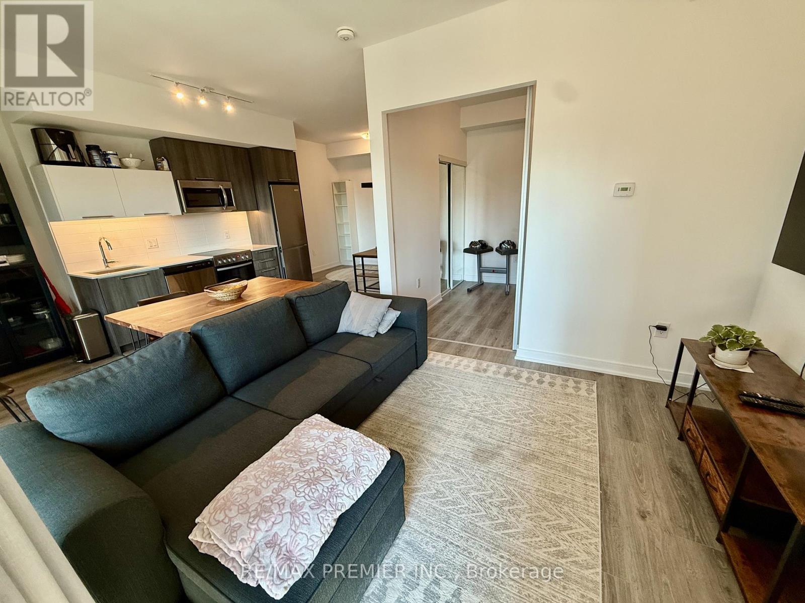 515 - 25 Neighbourhood Lane, Toronto, ON - Indoor Photo Showing Living Room