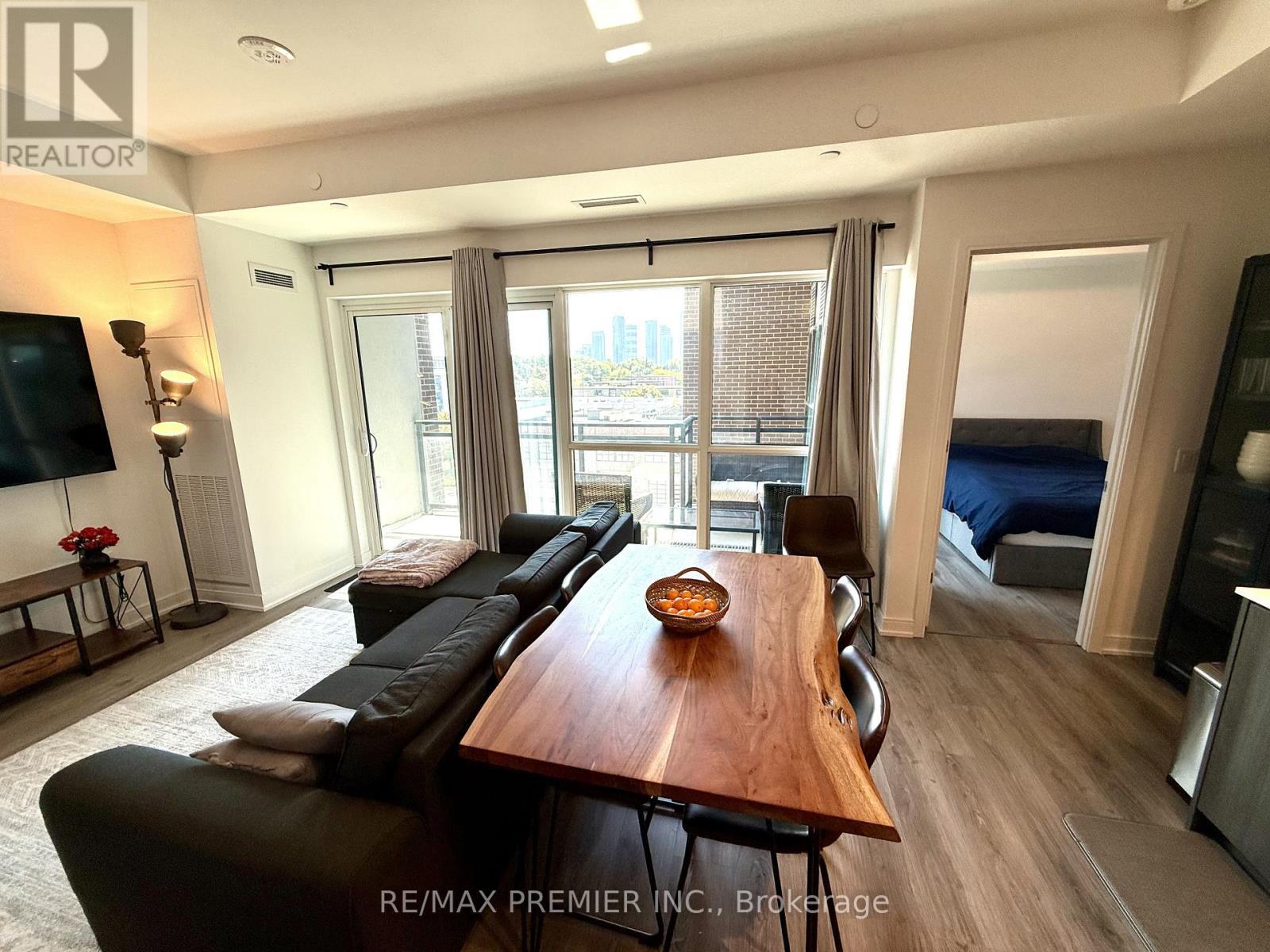 515 - 25 Neighbourhood Lane, Toronto, ON - Indoor