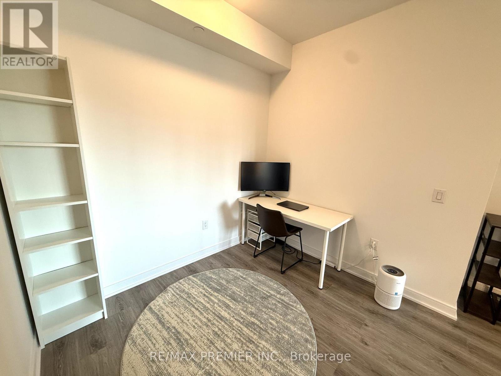 515 - 25 Neighbourhood Lane, Toronto, ON - Indoor