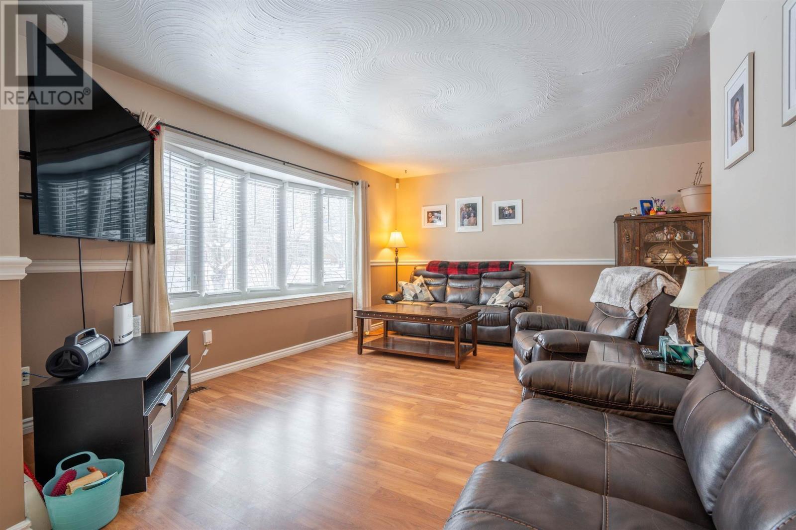 7 Fort Creek Dr, Sault Ste. Marie, ON - Indoor Photo Showing Living Room
