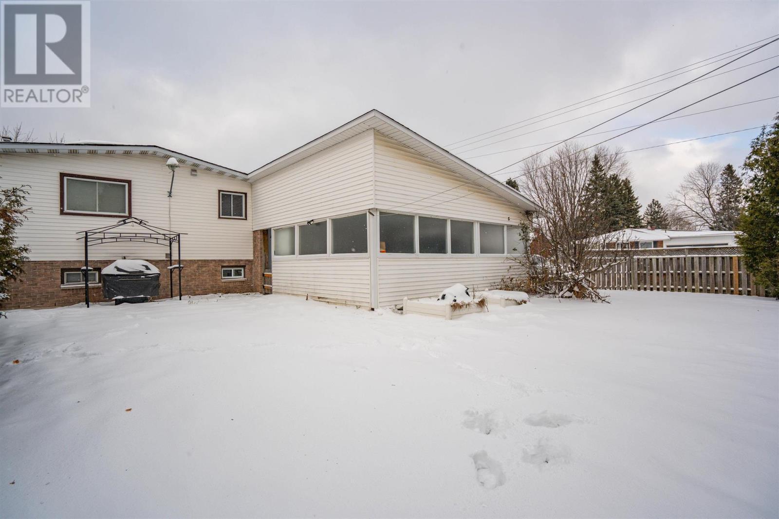 7 Fort Creek Dr, Sault Ste. Marie, ON - Outdoor