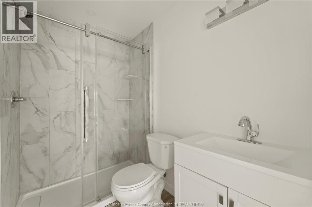 515 Dalhousie Street Unit# 1B, Amherstburg, ON - Indoor Photo Showing Bathroom