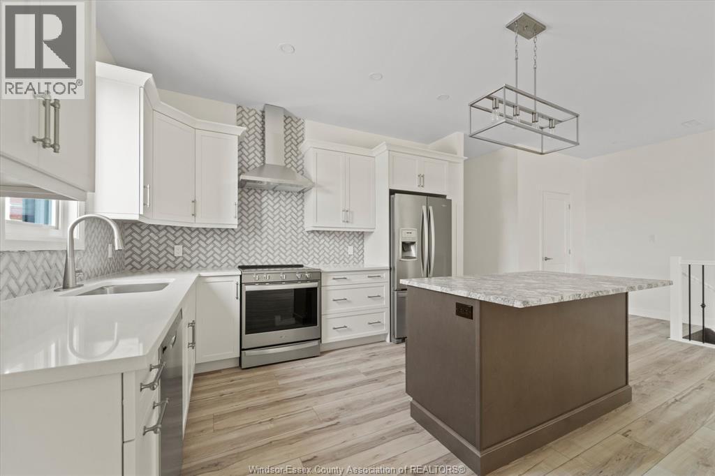 515 Dalhousie Street Unit# 1B, Amherstburg, ON - Indoor Photo Showing Kitchen With Upgraded Kitchen