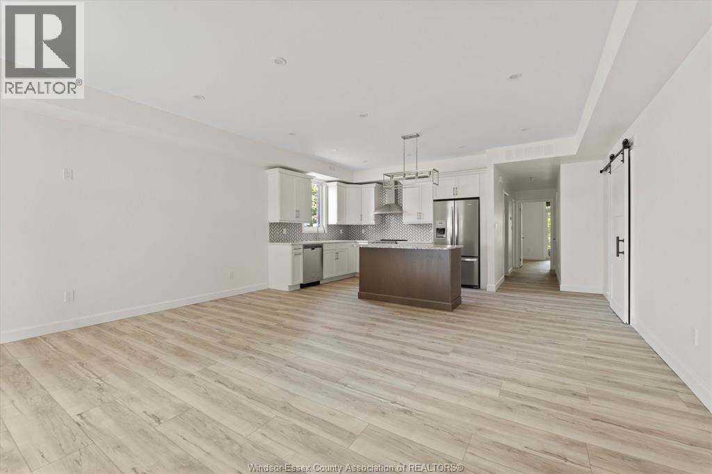 515 Dalhousie Street Unit# 1B, Amherstburg, ON - Indoor Photo Showing Kitchen