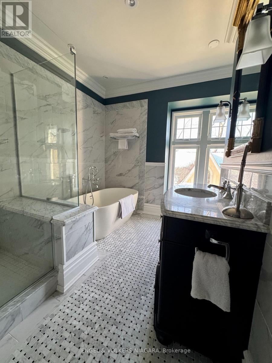 14650 Niagara Parkway, Niagara-On-The-Lake (Queenston), ON - Indoor Photo Showing Bathroom