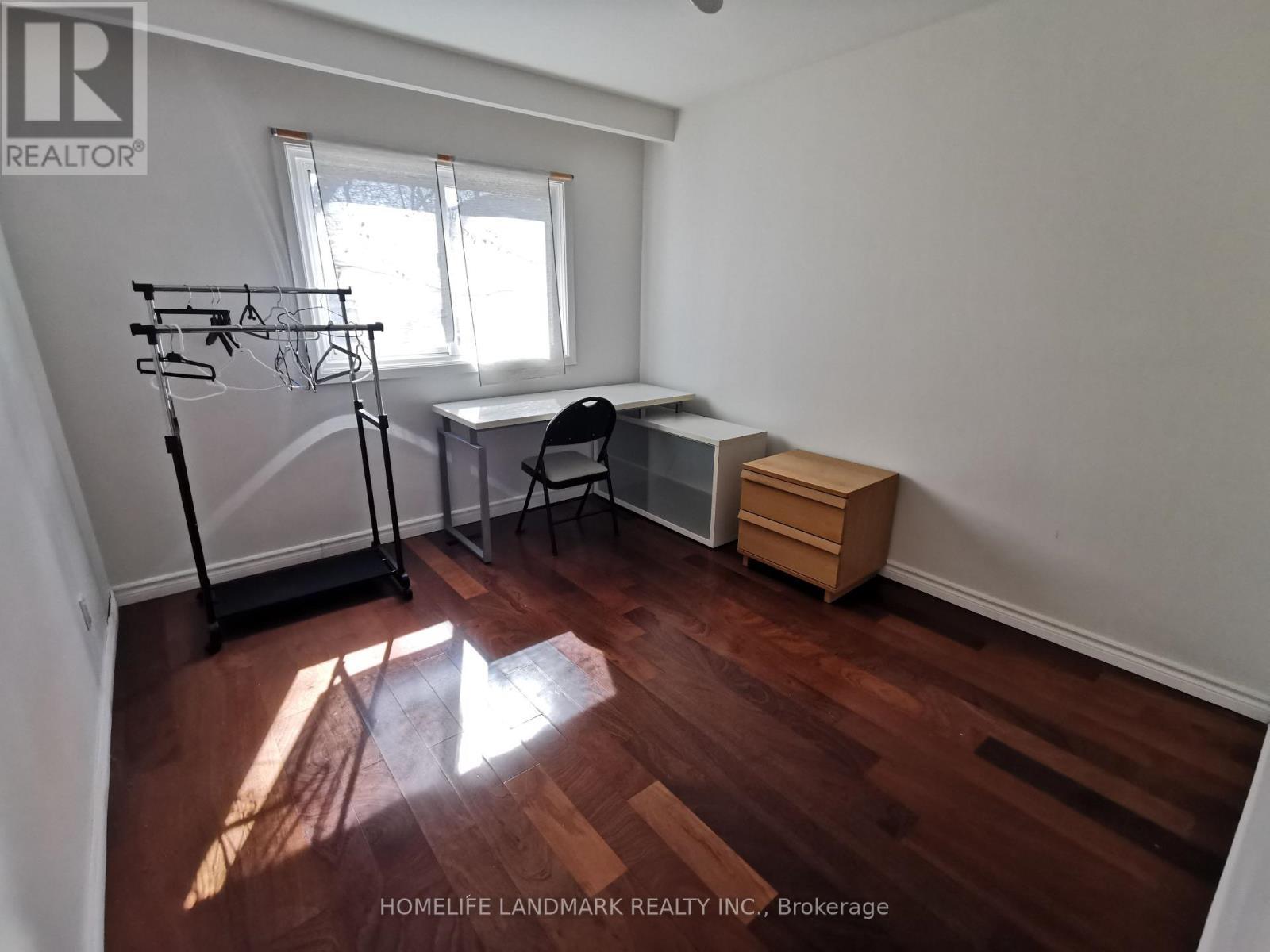 Middle - 84 Harrington Crescent, Toronto, ON - Indoor Photo Showing Other Room