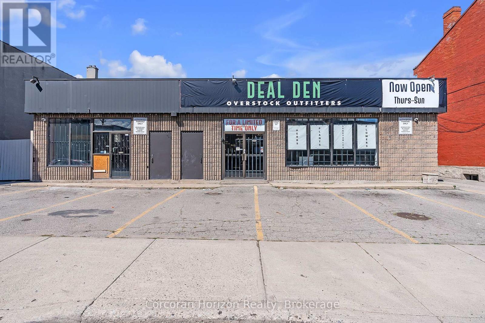 Main - 15 Barton Street E, Hamilton (Beasley), ON