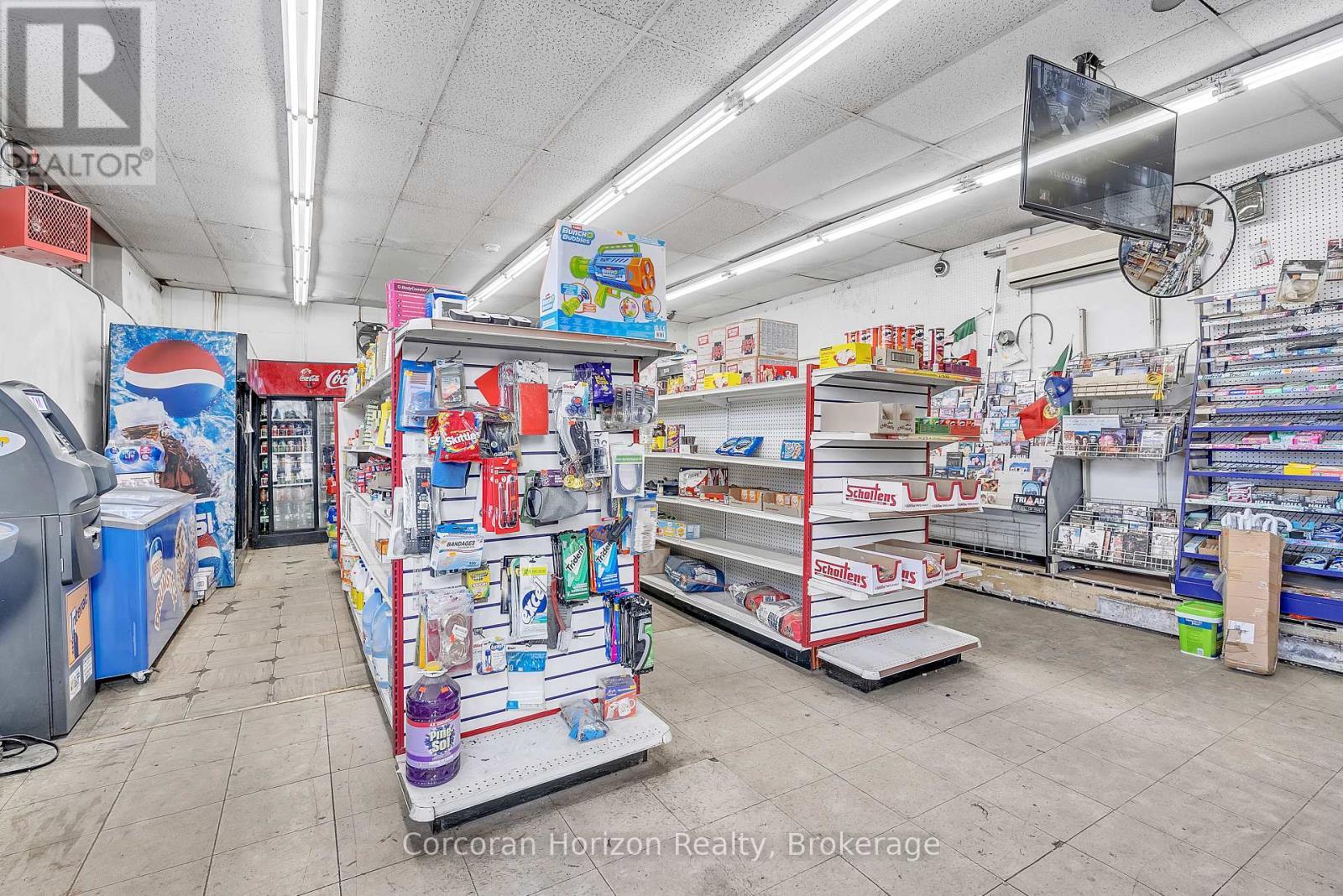 Main - 675 Barton Street East Street E, Hamilton (Stipley), ON