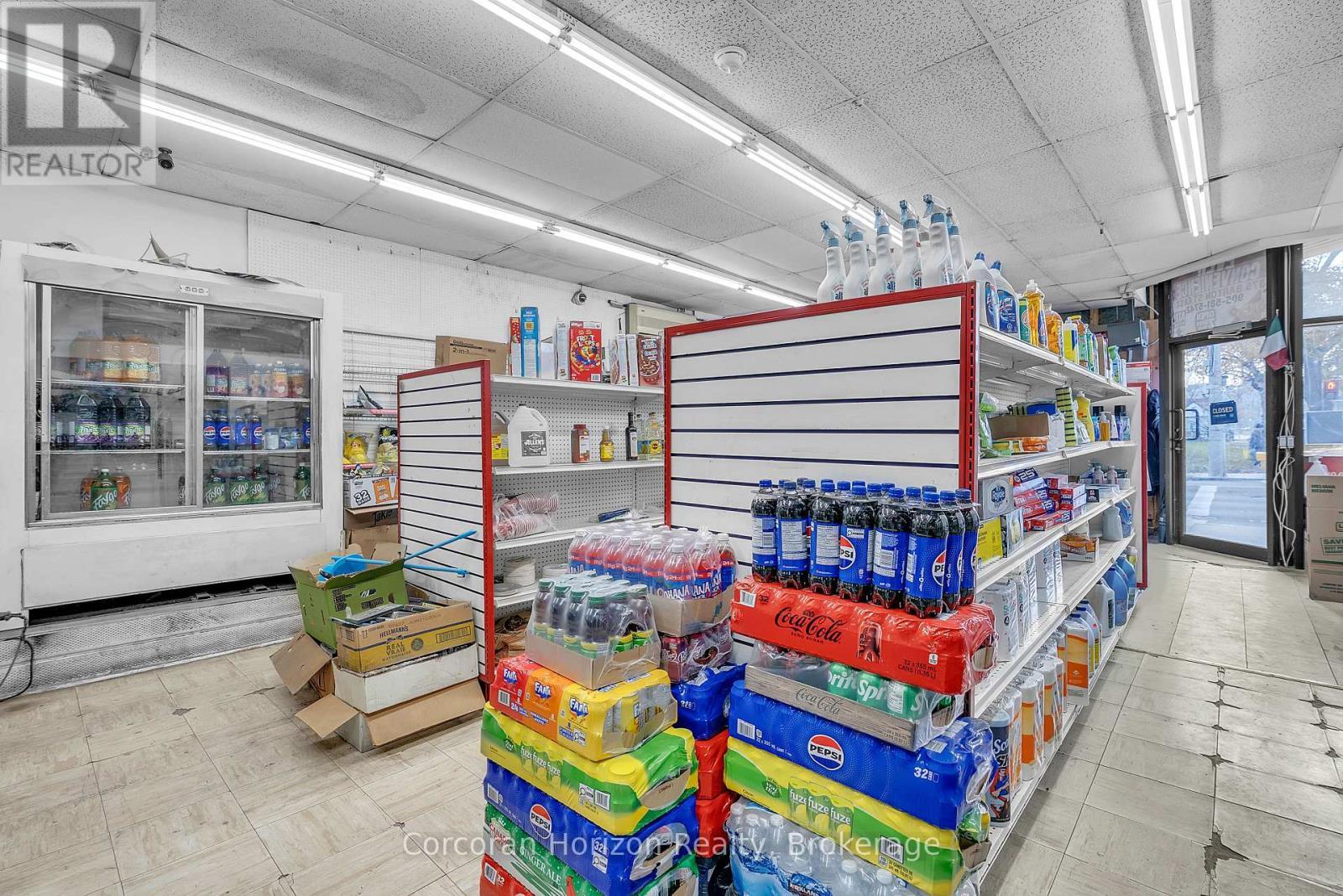 Main - 675 Barton Street East Street E, Hamilton (Stipley), ON