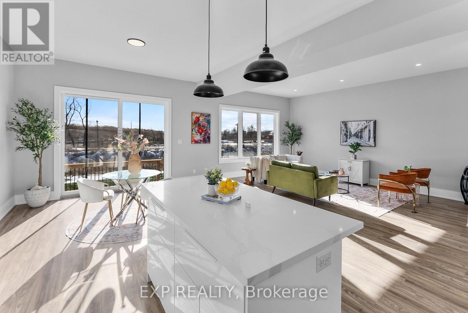 51 Alicia Crescent, Thorold (Hurricane/Merrittville), ON - Indoor Photo Showing Dining Room