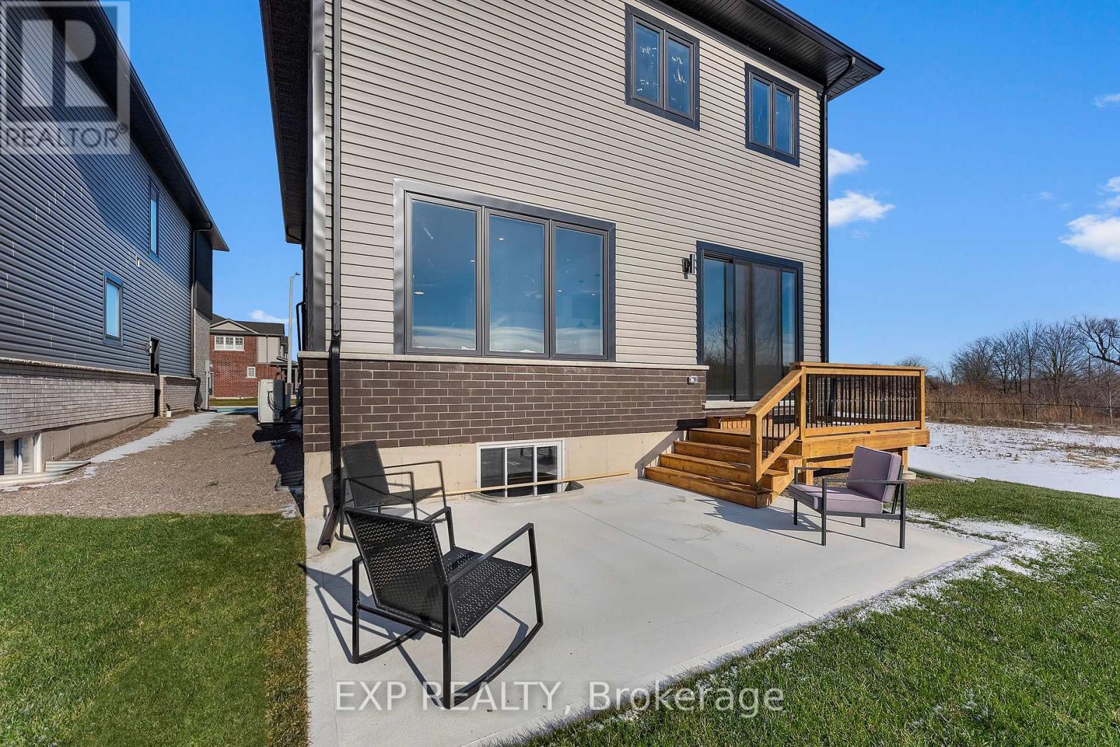 51 Alicia Crescent, Thorold (Hurricane/Merrittville), ON - Outdoor With Exterior