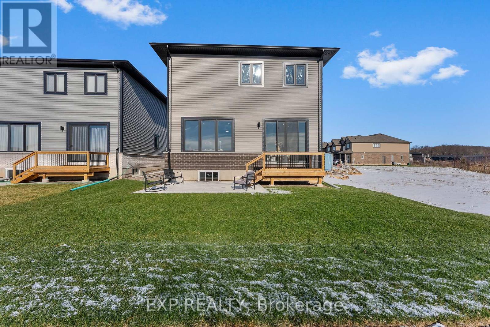 51 Alicia Crescent, Thorold (Hurricane/Merrittville), ON - Outdoor With Deck Patio Veranda