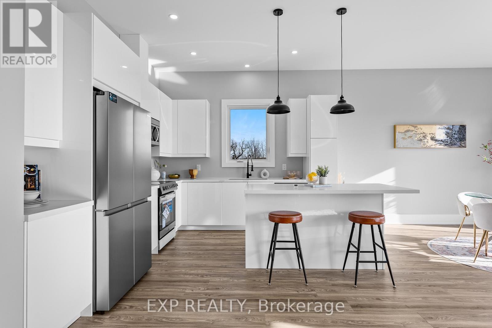 51 Alicia Crescent, Thorold (Hurricane/Merrittville), ON - Indoor Photo Showing Kitchen With Stainless Steel Kitchen With Upgraded Kitchen